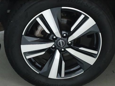 Certified 2023 Nissan Rogue SL AWD/4WD image 12