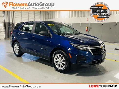 Used 2022 Chevrolet Equinox LS image 1