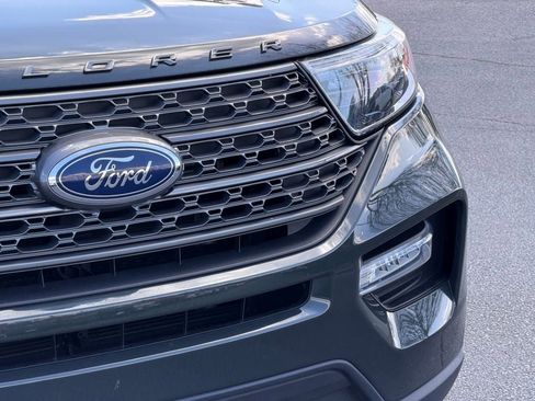 Used 2022 Ford Explorer XLT w/ Equipment Group 202A image 19