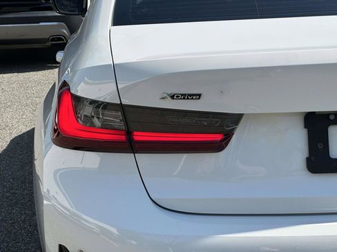 Used 2022 BMW 330i xDrive Sedan w/ Driving Assistance Package AWD/4WD image 11