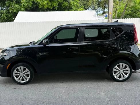 Used 2020 Kia Soul LX FWD image 3