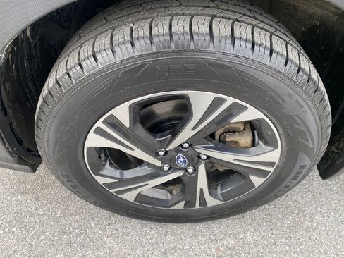 Used 2024 Subaru Crosstrek 2.0i Premium image 7