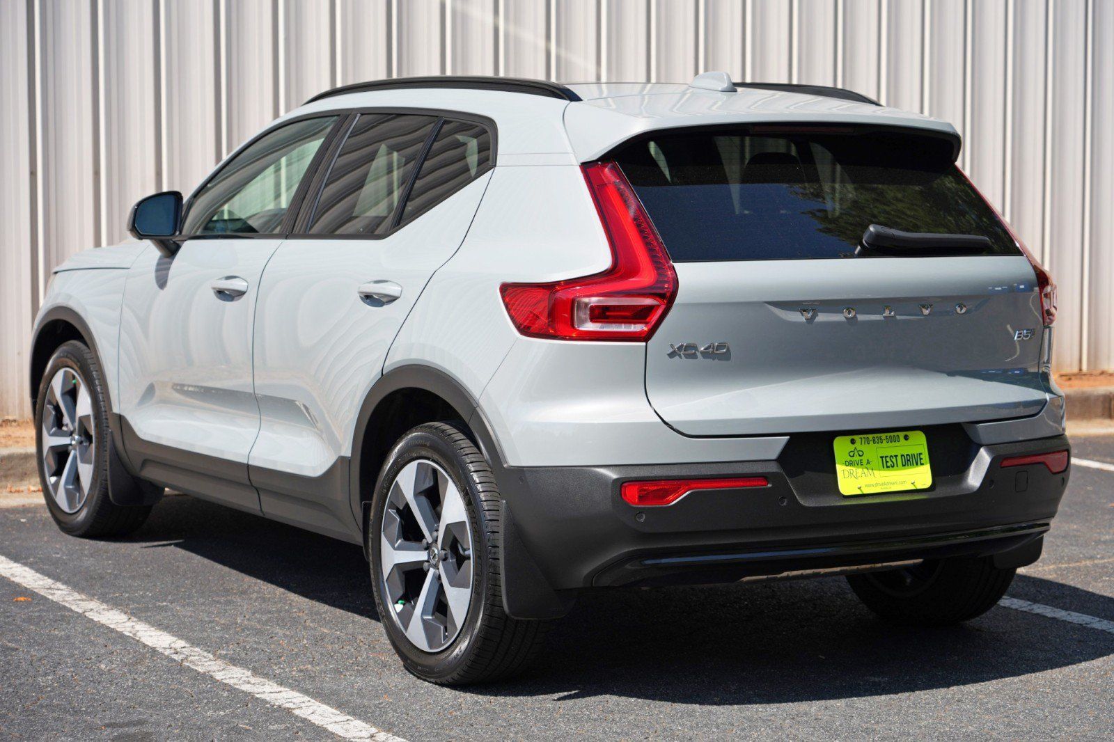 Used 2024 Volvo XC40 B5 Plus w/ Climate Package AWD/4WD image 49