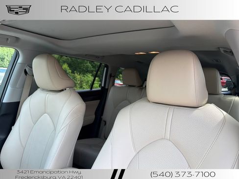 Used 2021 Toyota Highlander Limited AWD/4WD image 2