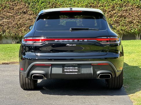 Certified 2025 Porsche Macan AWD/4WD image 7