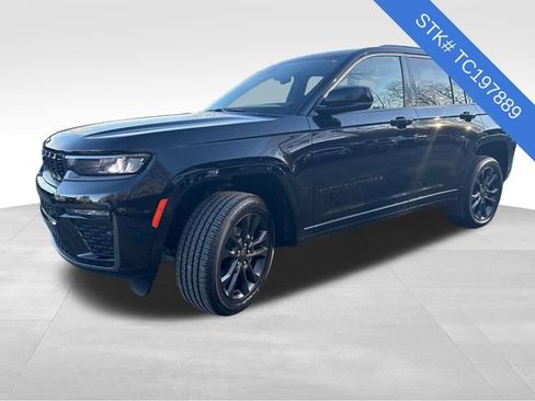 New 2026 Jeep Grand Cherokee Limited image 3