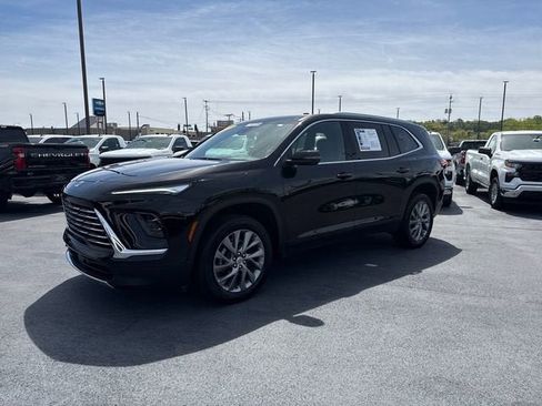 Used 2025 Buick Enclave Preferred FWD image 7