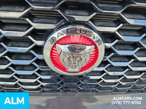 Used 2020 Jaguar E-PACE R-Dynamic SE image 19