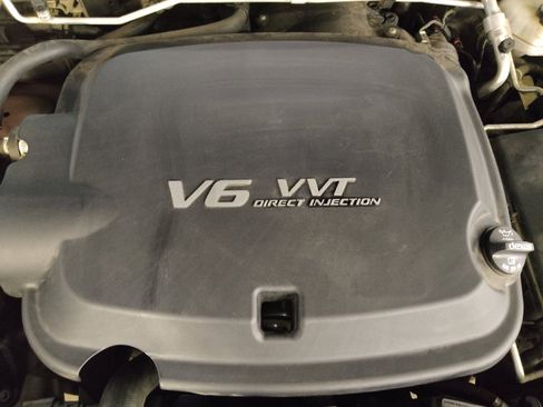 Used 2018 Chevrolet Colorado Z71 RWD image 30