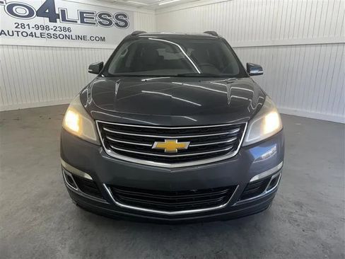 Used 2013 Chevrolet Traverse LT image 3