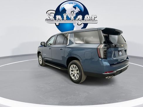 New 2026 Chevrolet Suburban Premier image 7