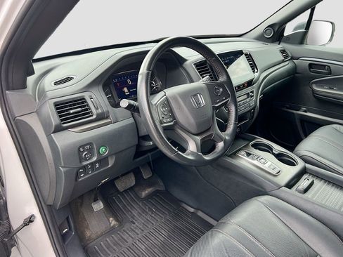 Used 2023 Honda Passport TrailSport image 9