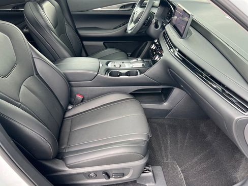Certified 2026 INFINITI QX60 Luxe w/ Cargo Package FWD image 13