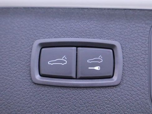 New 2025 Porsche Macan Turbo image 35