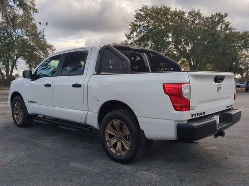 Used 2024 Nissan Titan SV w/ SV Bronze Edition Package image 6