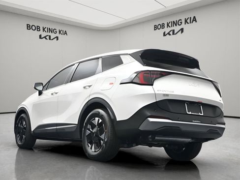 New 2026 Kia Sportage LX FWD image 12