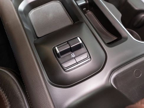 Used 2024 GMC Sierra 3500 Denali AWD/4WD image 27
