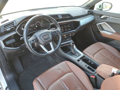 Used 2021 Audi Q3 2.0T Premium w/ Convenience Package image 5
