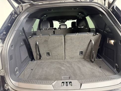 Used 2025 Ford Explorer ST-Line w/ ST-Line Street Pack AWD/4WD image 35
