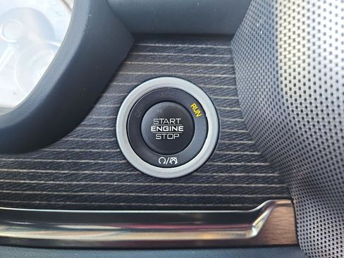 Used 2019 RAM 1500 Limited AWD/4WD image 22