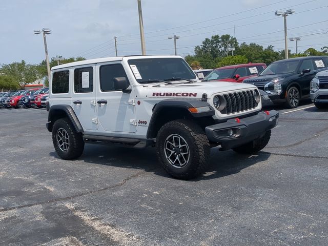 Used 2024 Jeep Wrangler Unlimited Rubicon AWD/4WD image 4