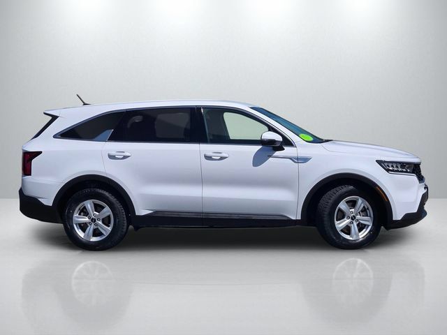 Used 2023 Kia Sorento LX FWD image 3