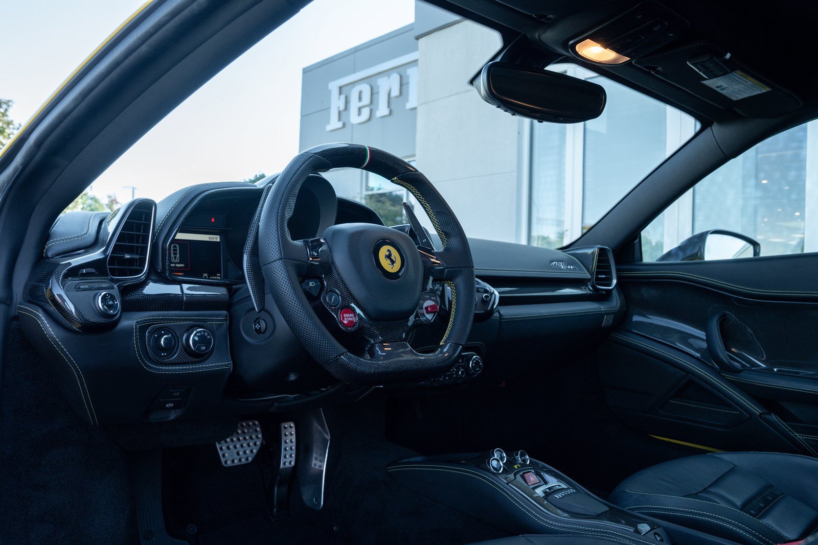 Used 2012 Ferrari 458 Italia Coupe RWD image 26