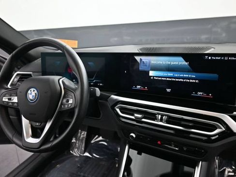 Used 2023 BMW i4 eDrive35 RWD image 17