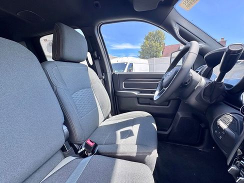 Used 2025 RAM 2500 Big Horn AWD/4WD image 21