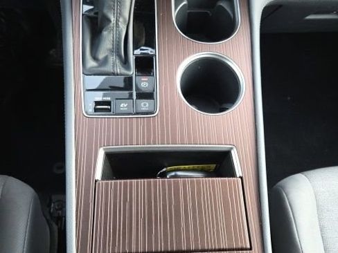 Used 2023 Toyota Sienna LE image 19