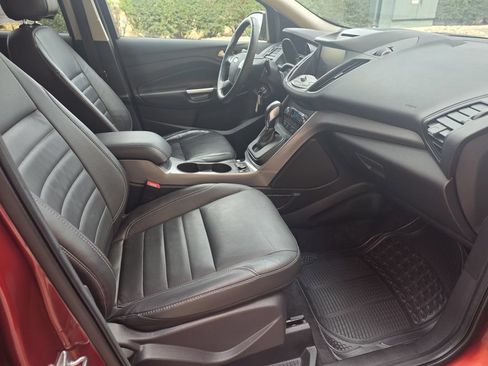 Used 2015 Ford Escape SE w/ Equipment Group 201A AWD/4WD image 30