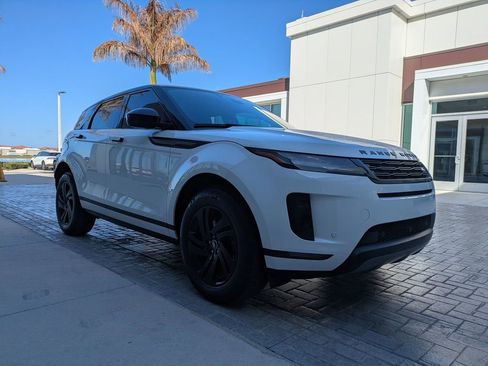Used 2025 Land Rover Range Rover Evoque S AWD/4WD image 3