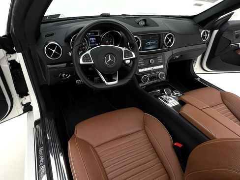 Used 2019 Mercedes-Benz SL 550 image 25