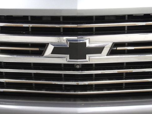 Used 2019 Chevrolet Silverado 1500 High Country w/ High Country Premium Package image 38