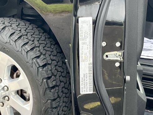 Used 2022 RAM 2500 Big Horn w/ Level A Equipment Group AWD/4WD image 29