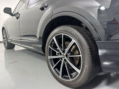 Used 2023 Audi Q7 3.0T Premium Plus w/ Premium Plus Package AWD/4WD image 3