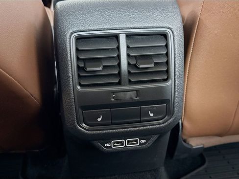 Used 2022 Volkswagen Passat 2.0T FWD image 18