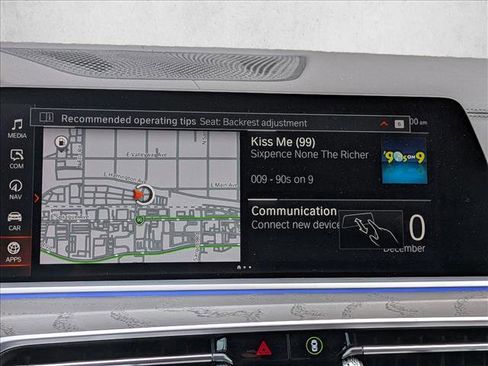 Used 2022 BMW X7 M50i image 13