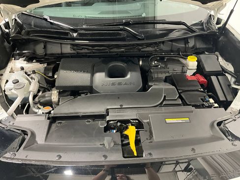 Used 2025 Nissan Murano SV AWD/4WD image 12