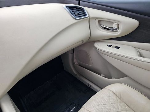 Used 2019 Nissan Murano Platinum w/ Cargo Package image 28