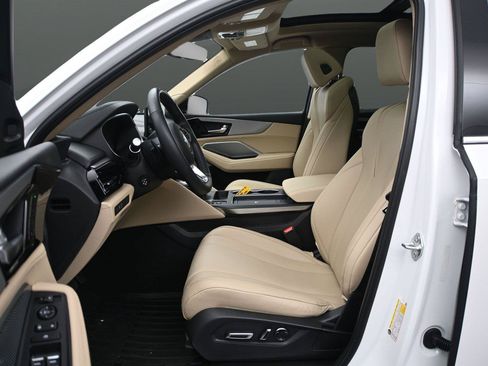 Certified 2025 Acura MDX SH-AWD image 9