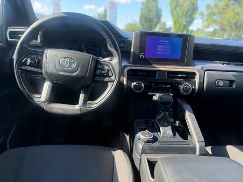Certified 2024 Toyota Tacoma SR5 AWD/4WD image 19