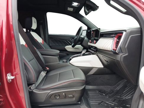 Used 2024 GMC Canyon AT4X w/ AT4X AEV Edition image 15