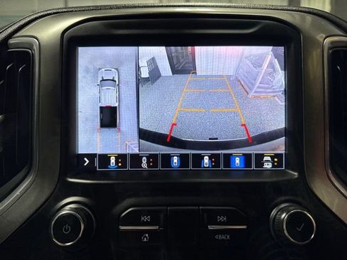 Used 2020 Chevrolet Silverado 2500 LTZ w/ LTZ Premium Package image 11