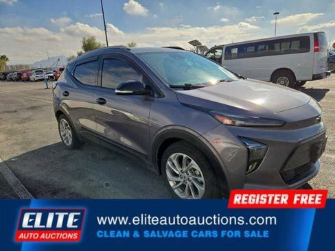 Used 2022 Chevrolet Bolt EUV LT image 1