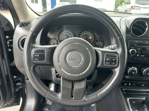 Used 2015 Jeep Patriot High Altitude AWD/4WD image 14