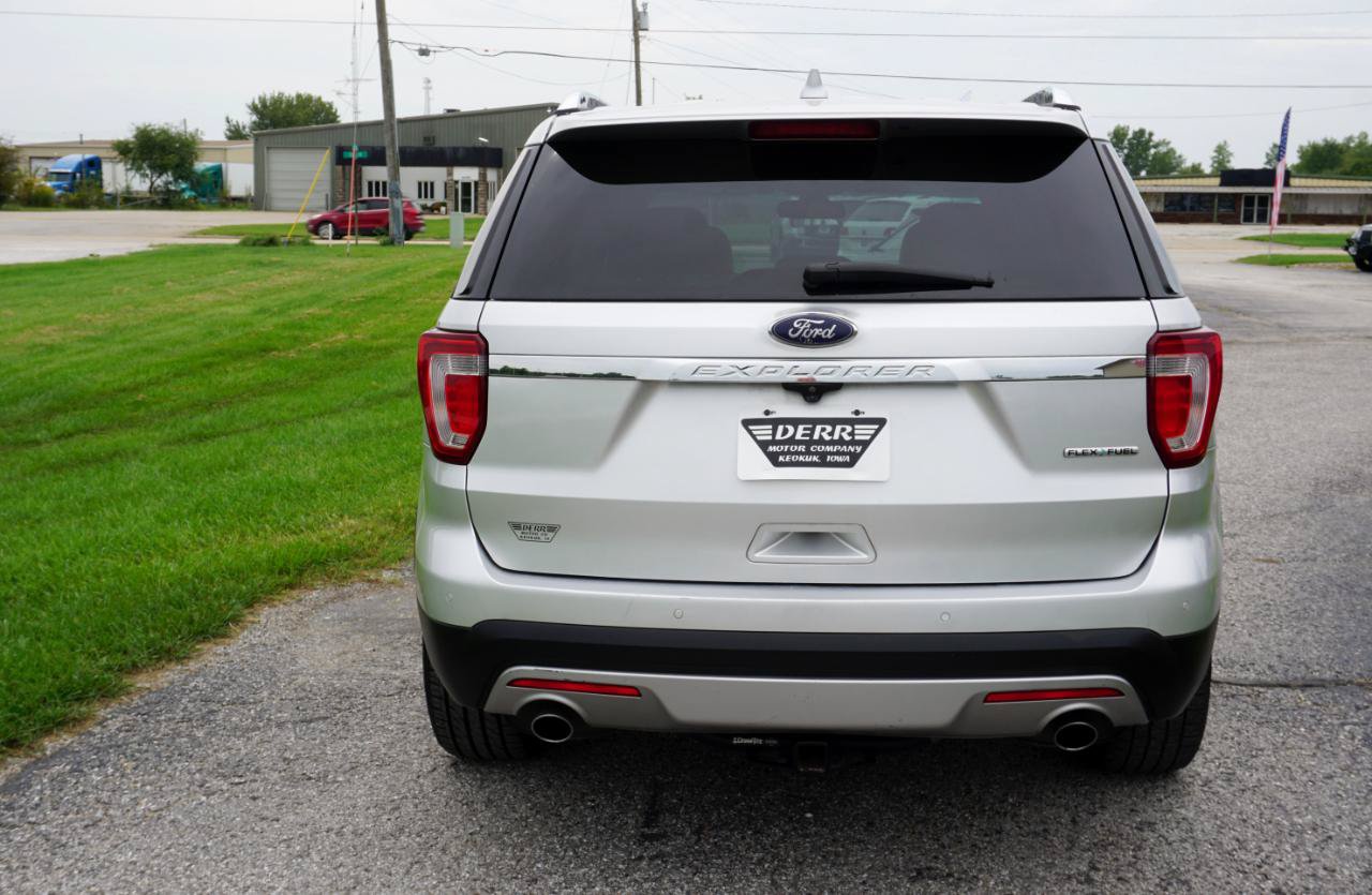 Used 2016 Ford Explorer Limited w/ Equipment Group 301A FWD image 22