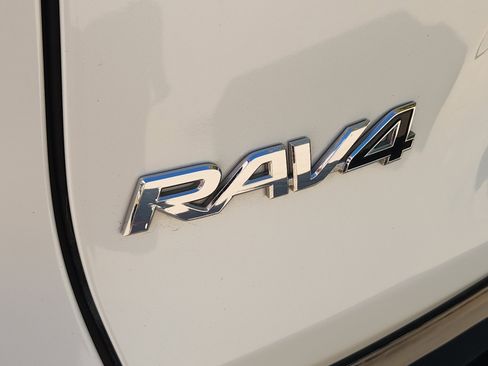 Used 2020 Toyota RAV4 XSE image 13