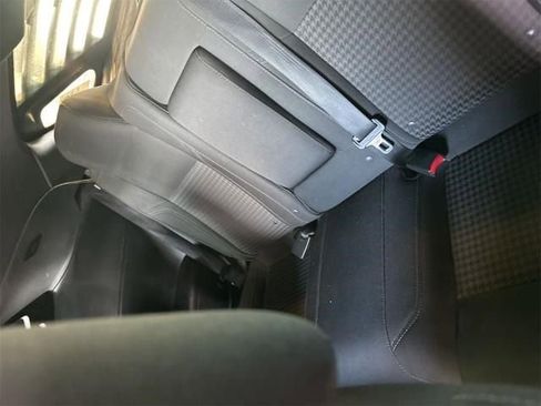 Used 2017 Dodge Challenger R/T w/ Driver Convenience Group image 7