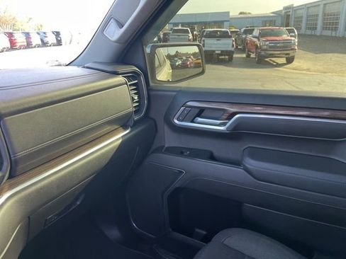 Used 2022 Chevrolet Silverado 1500 LT image 24
